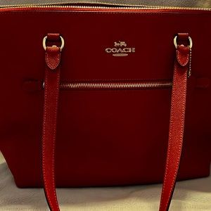 Coach. Deep Red. Tote